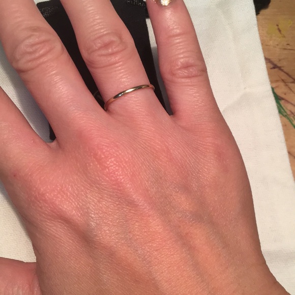 Mejuri Stacker ring -size 6- - Picture 3 of 3